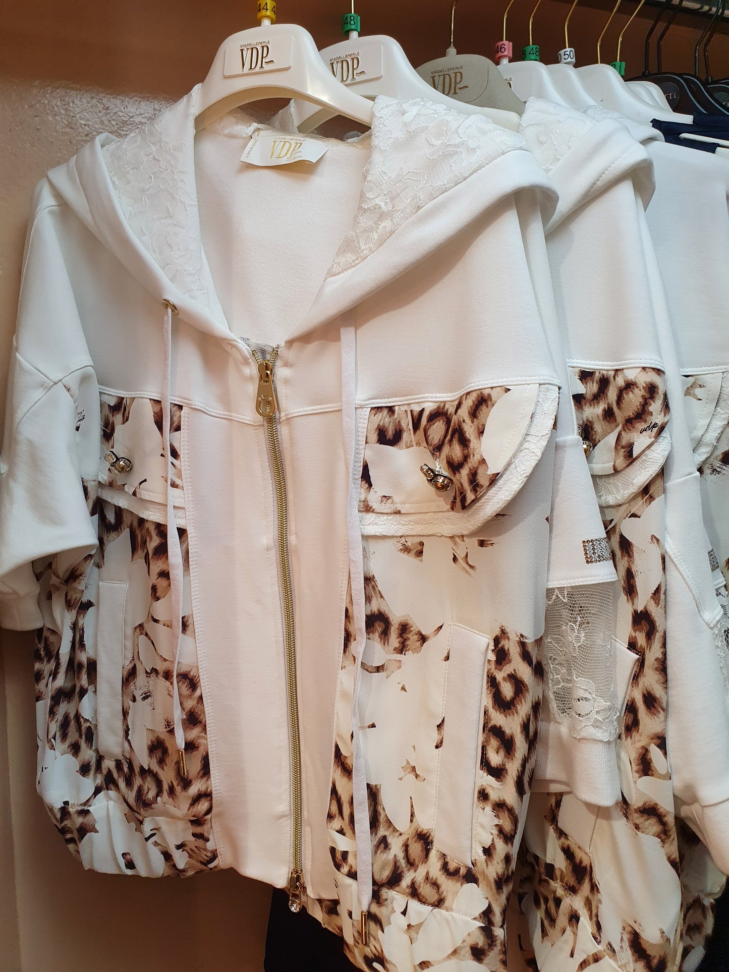 Felpa VDP~ manica corta bianca e maculato zip