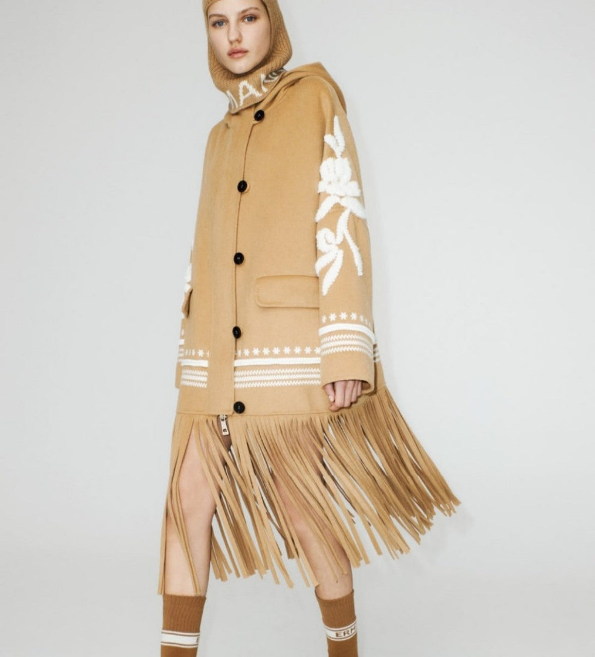 Cappotto con frange ricamato cammello Ermanno Firenze by Scervino