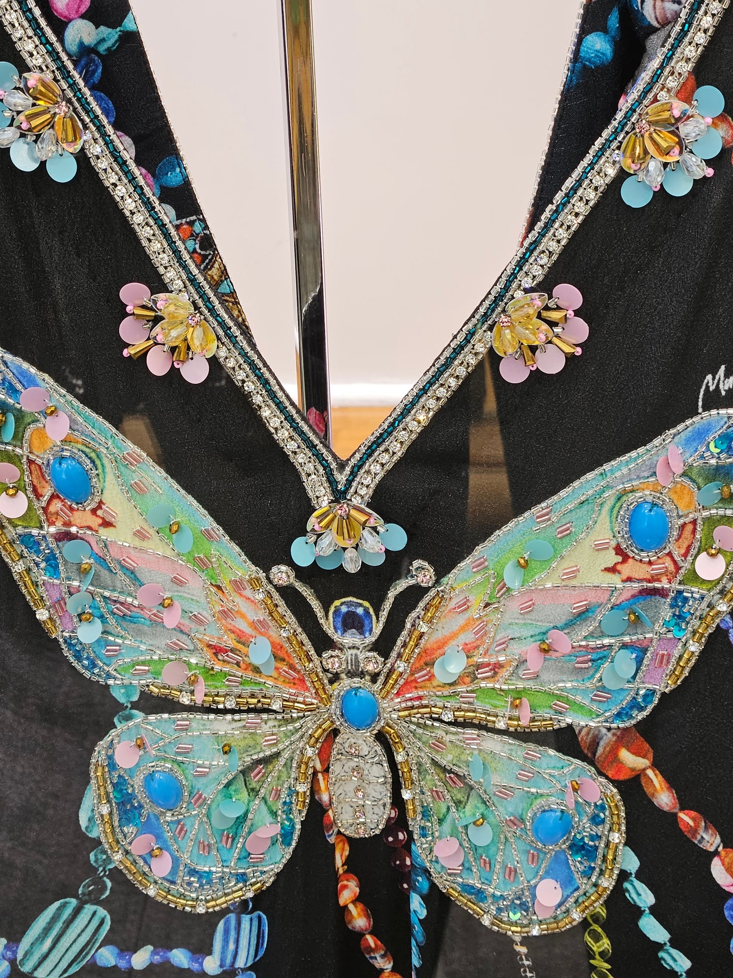 Casacca farfalla ricamata con frange