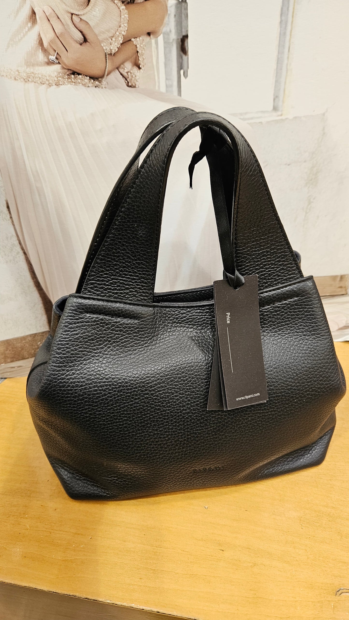 Borsa piccola nera vera pelle Ripani