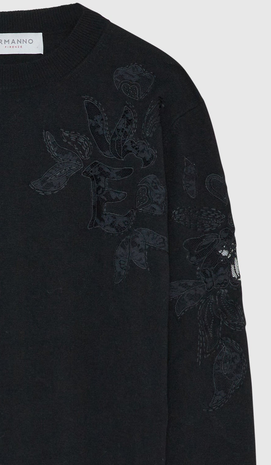 Maglia nera giro Ermanno Firenze by Scervino con ricamo sul braccio in pizzo