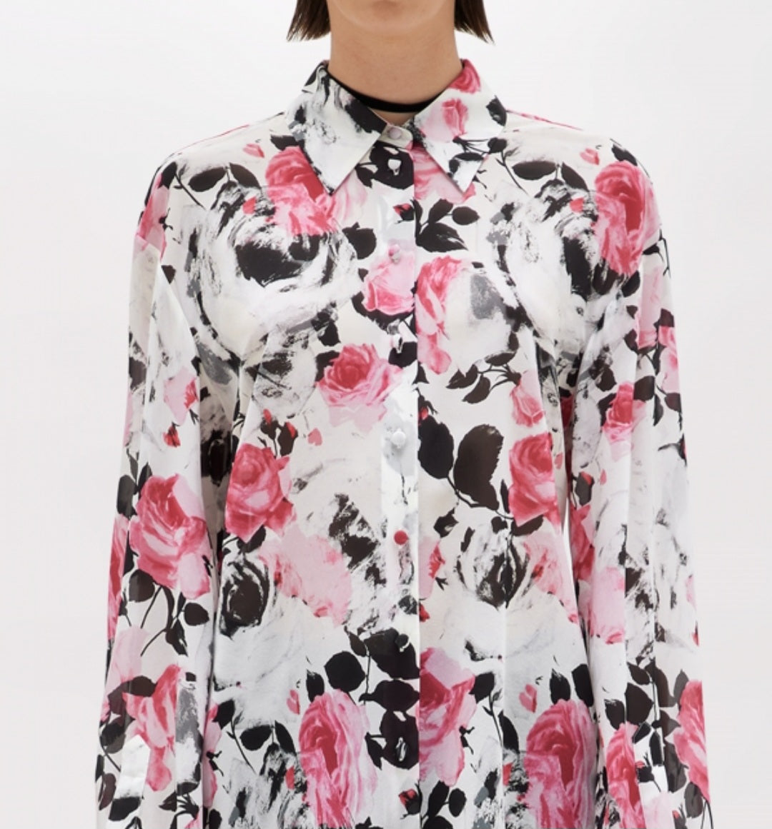 Camicia di seta leggera Over floreale rosa e nero di Blugirl