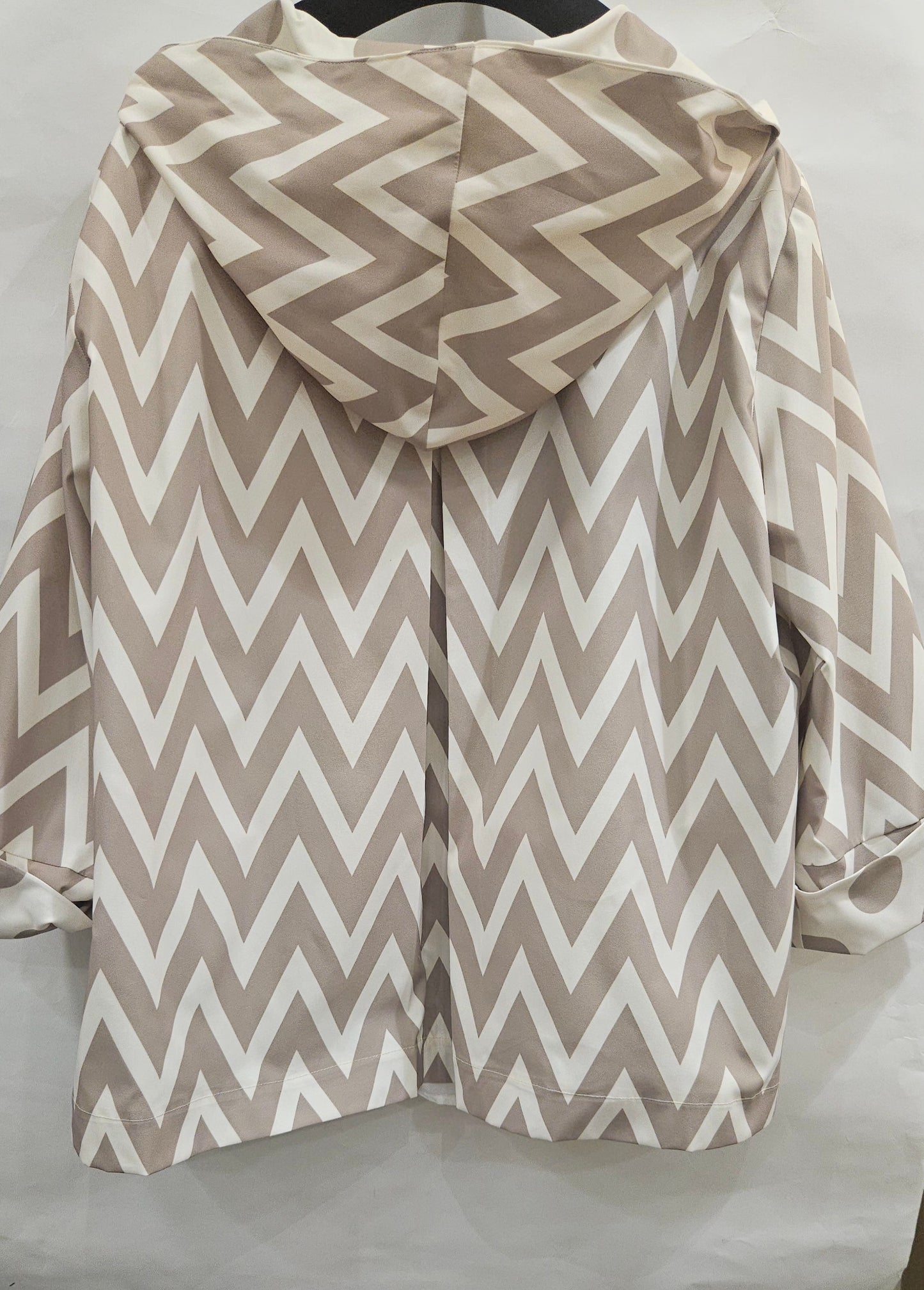 Giacca impermeabile Mattiolo beige con cappuccio