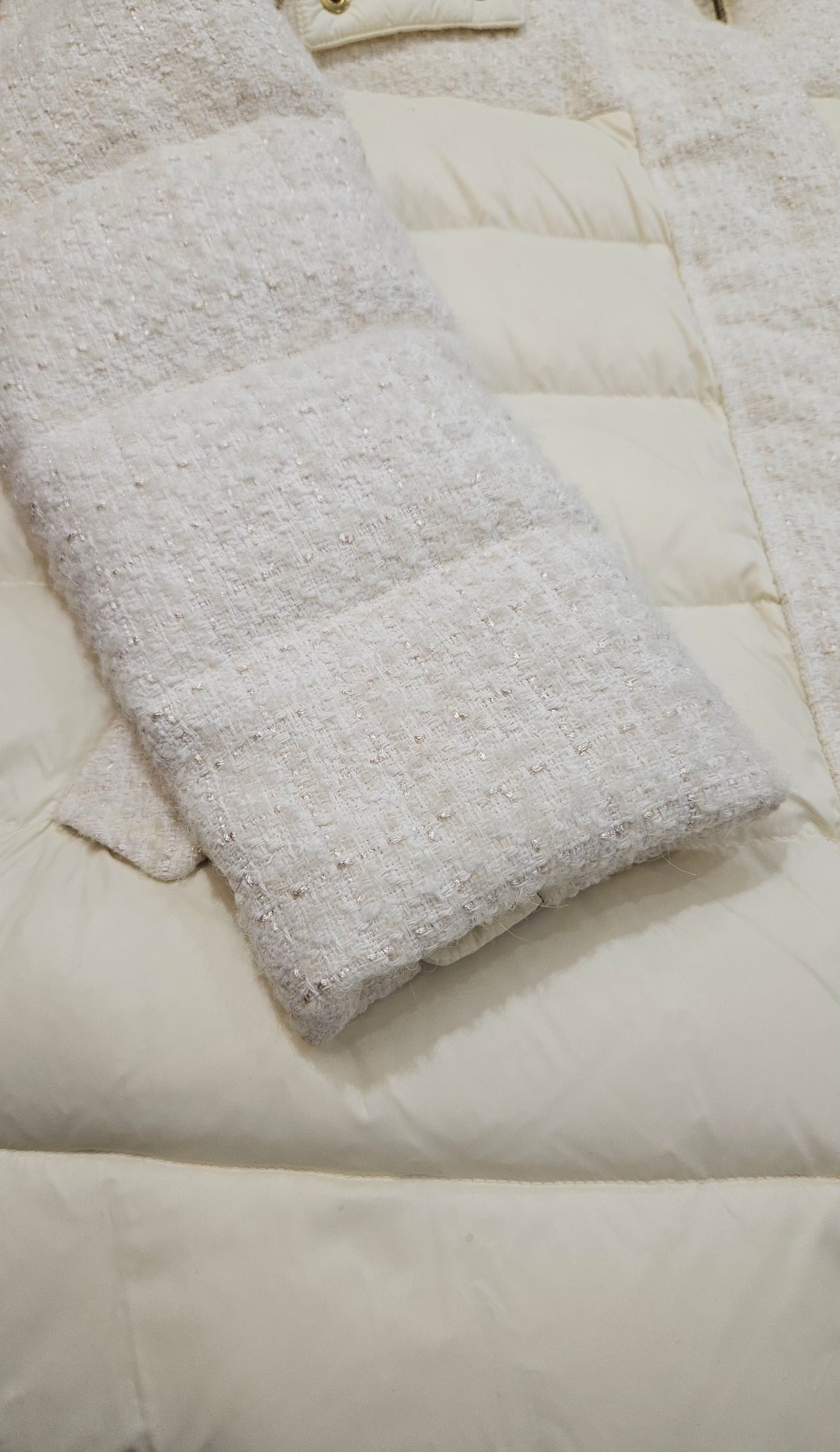 Piumino d'oca Violanti panna in tessuto con cappuccio