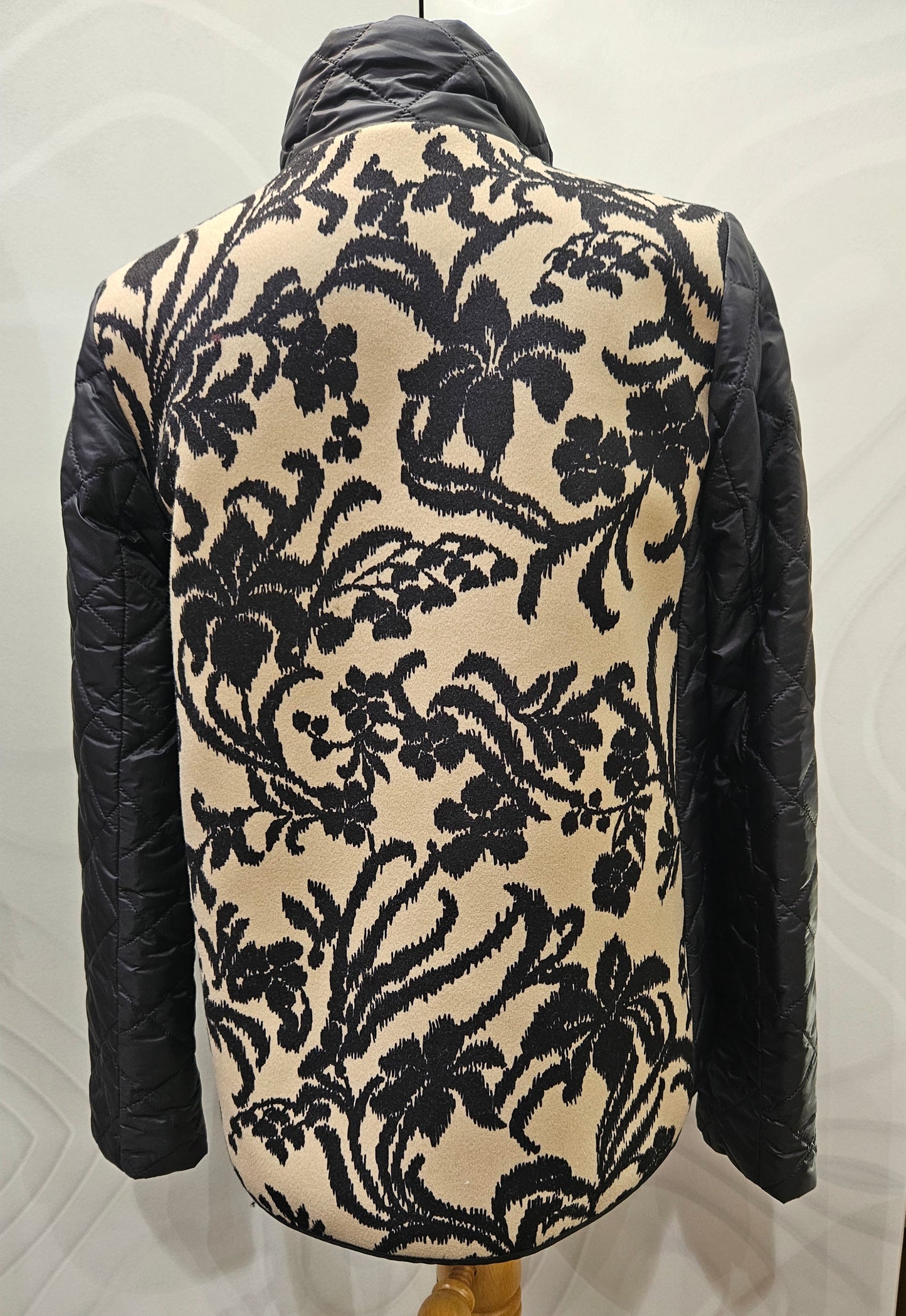 Giubbino padded beige e nero zip